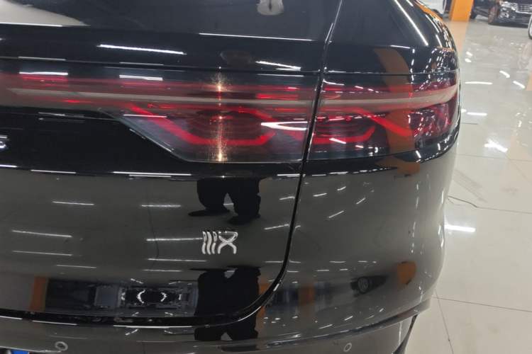 Used BYD Han 2023 EV Champion Edition 605KM Front-Drive Premium Model Right Rear Taillight