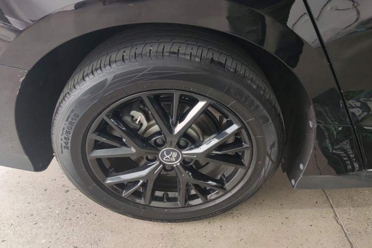 Used BYD Han 2023 DM-i Champion Edition 121KM Prestige Model Right Rear Wheel Hub