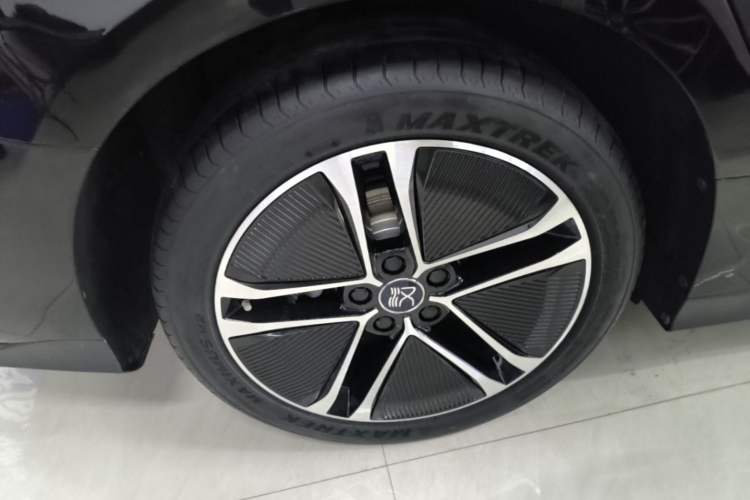 Used BYD Han 2023 EV Champion Edition 605KM Front-Drive Premium Model Right Rear Wheel Hub
