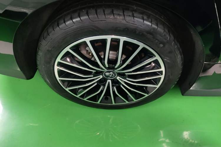 Used BYD Han 2023 DM-i Champion Edition 121KM Prestige Model Right Rear Wheel Hub