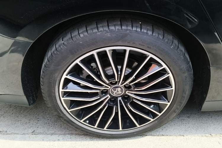 Used BYD Han 2023 DM-i Champion Edition 121KM Prestige Model Right Rear Wheel Hub