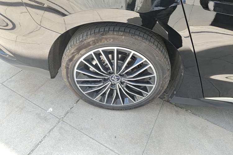 Used BYD Han 2023 EV Champion Edition 506KM Front-Wheel-Drive Premium Model Right Rear Wheel Hub