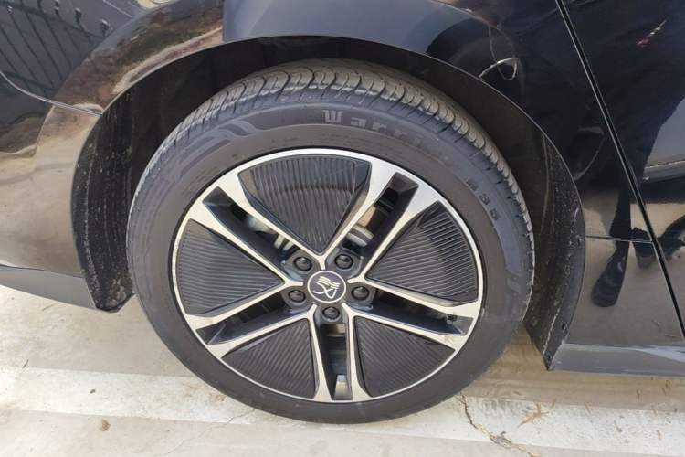 Used BYD Han 2023 EV Champion Edition 605KM Front-Drive Premium Model Right Rear Wheel Hub