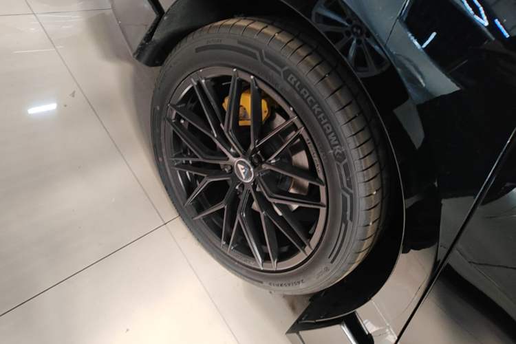 Used BYD Han 2023 DM-p War God Edition Right Rear Wheel Hub