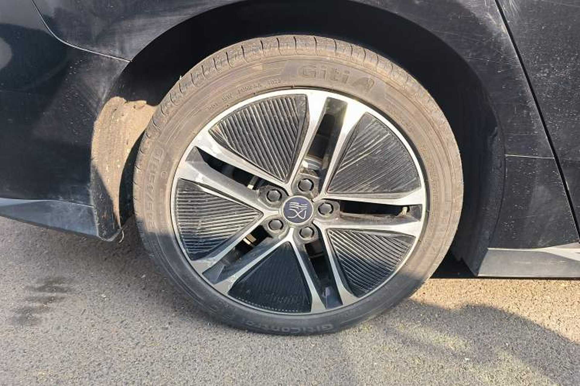 Used BYD Han 2023 EV Champion Edition 605KM Front-Drive Premium Model Right Rear Wheel Hub