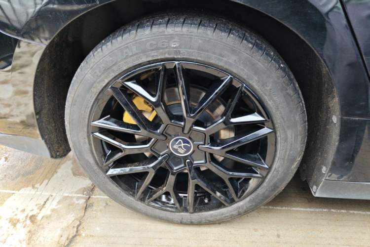 Used BYD Han 2023 DM-p War God Edition Right Rear Wheel Hub