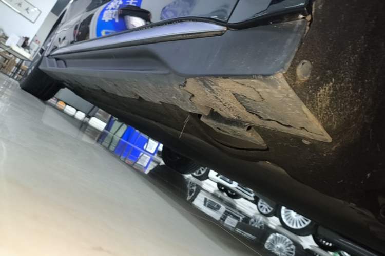 Used BYD Han 2023 EV Champion Edition 605KM Front-Drive Premium Model Right Side Sill