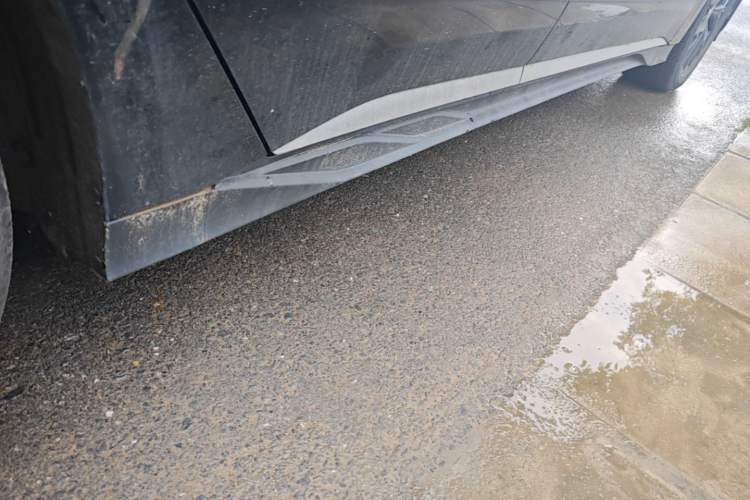 Used BYD Han 2023 DM-i Champion Edition 121KM Prestige Model Right Side Sill