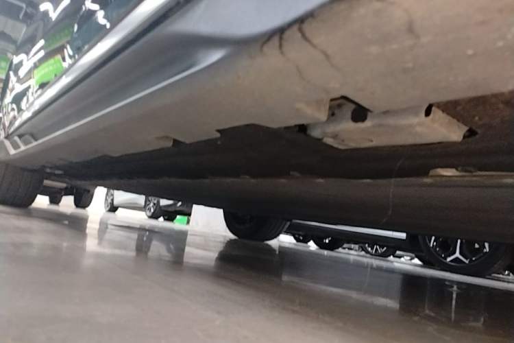 Used BYD Han 2023 EV Champion Edition 605KM Front-Drive Premium Model Right Side Sill