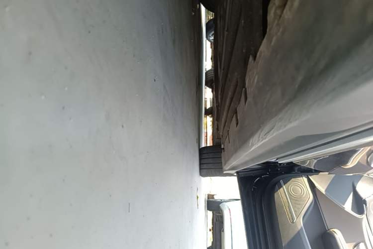 Used BYD Han 2023 EV Champion Edition 506KM Front-Wheel-Drive Premium Model Right Side Sill