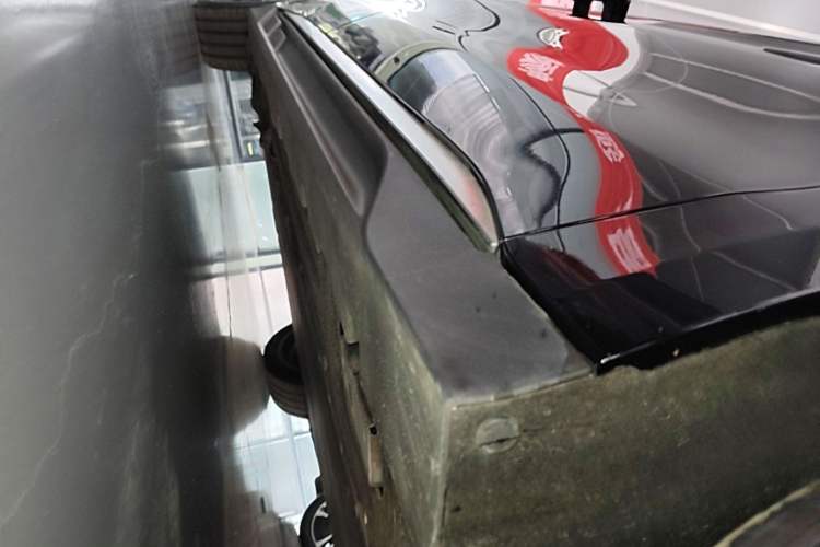 Used BYD Han 2023 EV Champion Edition 715 km Front-Drive Flagship Model Right Side Sill
