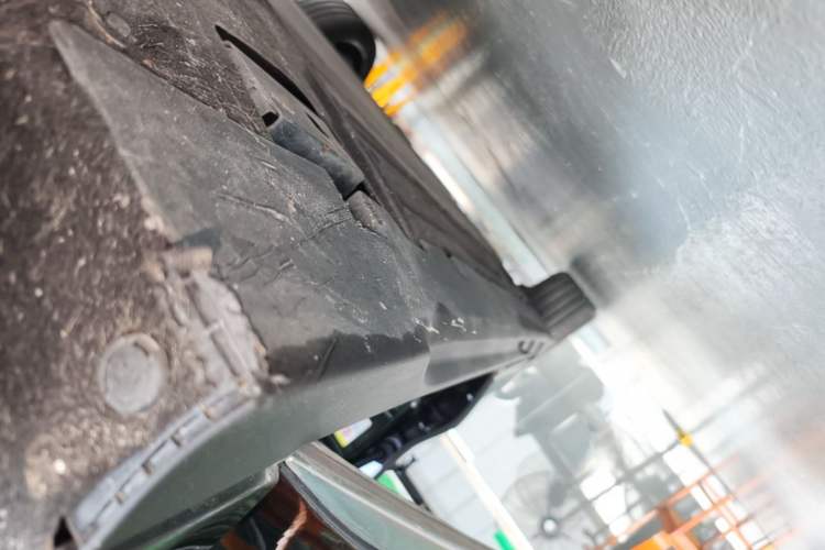 Used BYD Han 2023 EV Champion Edition 605KM Front-Drive Premium Model Right Side Sill