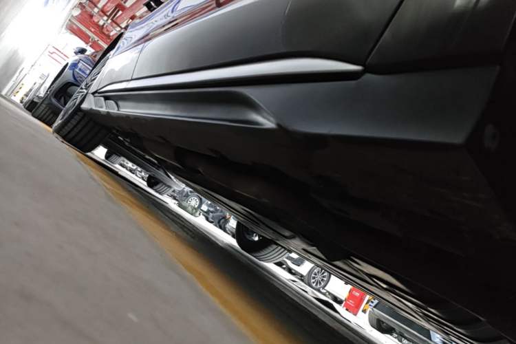 Used BYD Han 2023 DM-i Champion Edition 121KM Prestige Model Right Side Sill