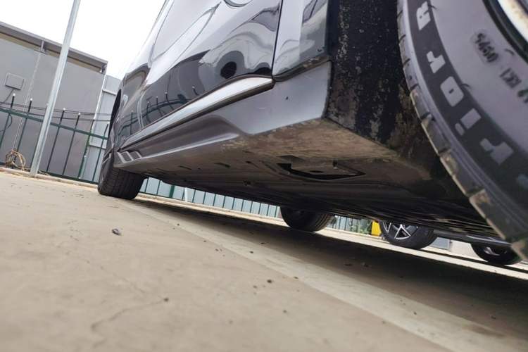 Used BYD Han 2023 EV Champion Edition 605KM Front-Drive Premium Model Right Side Sill