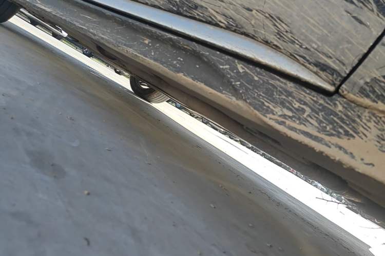 Used BYD Han 2023 DM-i Champion Edition 121KM Prestige Model Right Side Sill