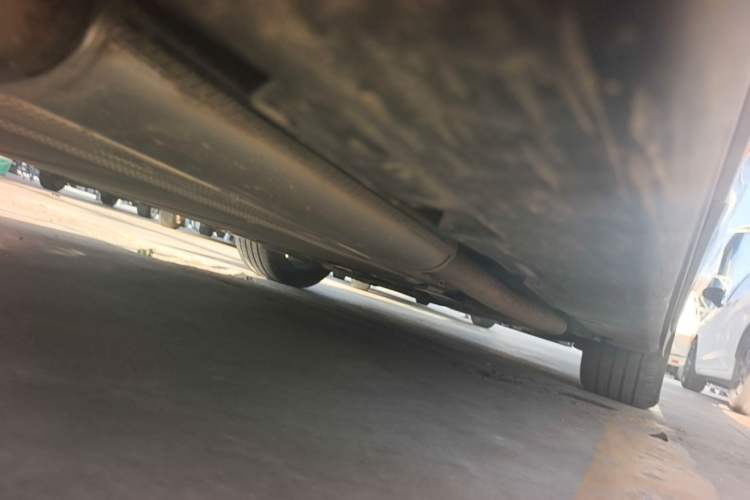 Used BYD Han 2023 DM-i Champion Edition 121KM Prestige Model Right Side Sill