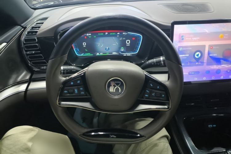 Used BYD Han 2023 EV Champion Edition 605KM Front-Drive Premium Model Steering Wheel