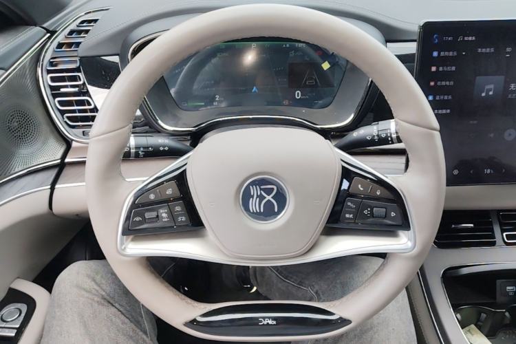 Used BYD Han 2023 DM-i Champion Edition 121KM Prestige Model Steering Wheel