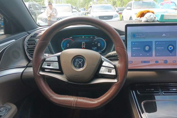 Used BYD Han 2023 DM-i Champion Edition 121KM Prestige Model Steering Wheel