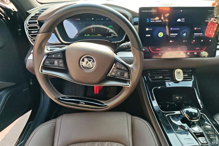 Used BYD Han 2023 EV Champion Edition 605KM Front-Drive Premium Model Steering Wheel