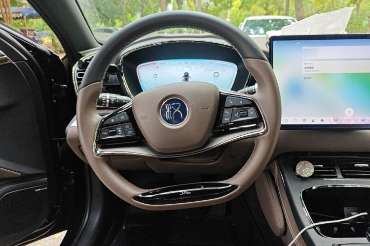 Used BYD Han 2023 DM-i Champion Edition 121KM Prestige Model Steering Wheel