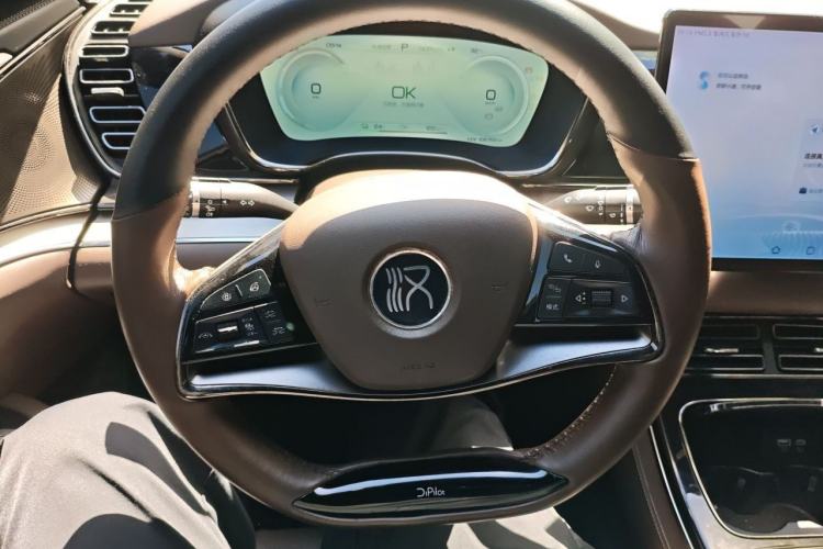 Used BYD Han 2023 EV Champion Edition 506KM Front-Wheel-Drive Premium Model Steering Wheel