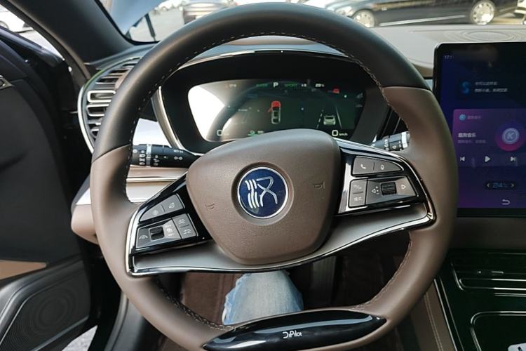 Used BYD Han 2023 EV Champion Edition 506KM Front-Wheel-Drive Premium Model Steering Wheel