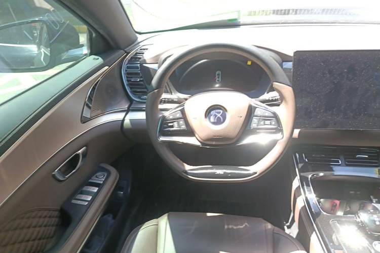 Used BYD Han 2023 EV Champion Edition 605KM Front-Drive Premium Model Steering Wheel