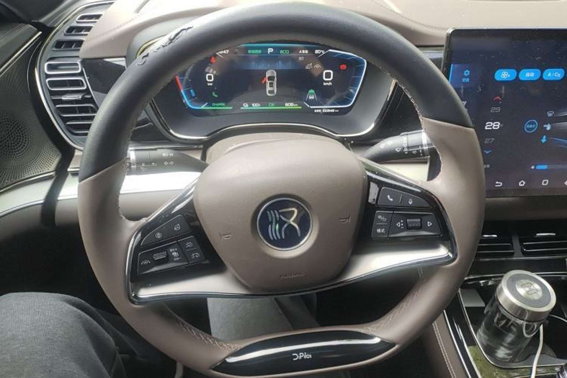 Used BYD Han 2023 EV Champion Edition 605KM Front-Drive Premium Model Steering Wheel