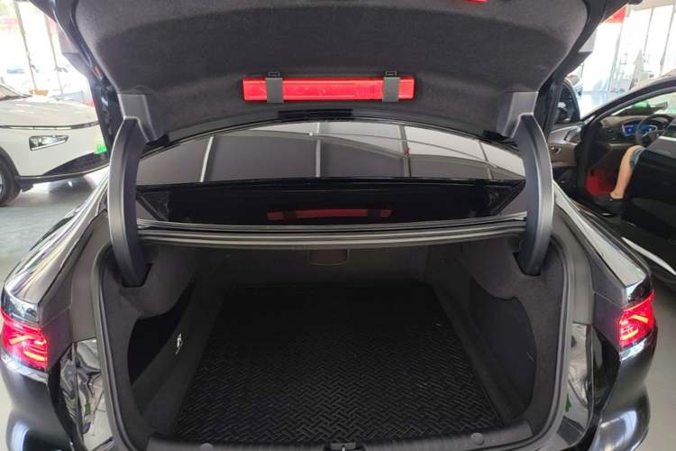 Used BYD Han 2023 EV Champion Edition 605KM Front-Drive Premium Model Trunk