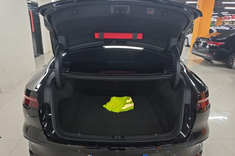 Used BYD Han 2023 EV Champion Edition 605KM Front-Drive Premium Model Trunk