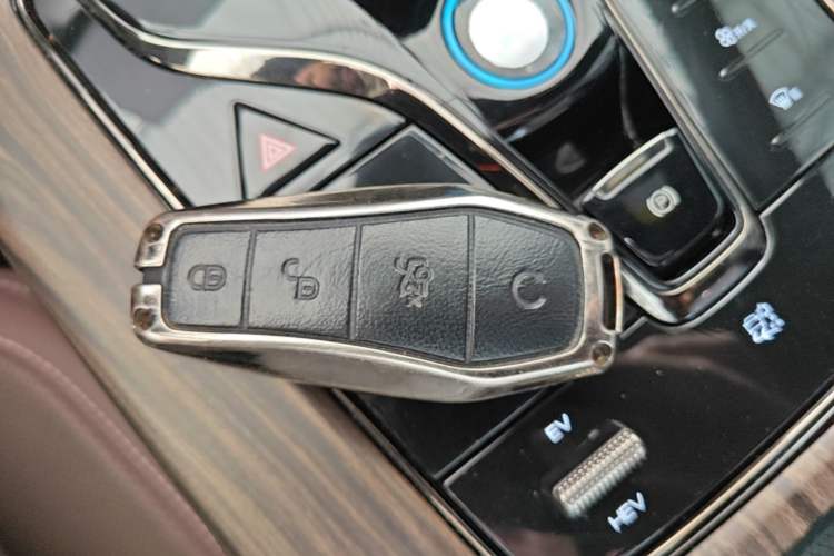 Used BYD Han 2023 DM-i Champion Edition 121KM Prestige Model Vehicle Key