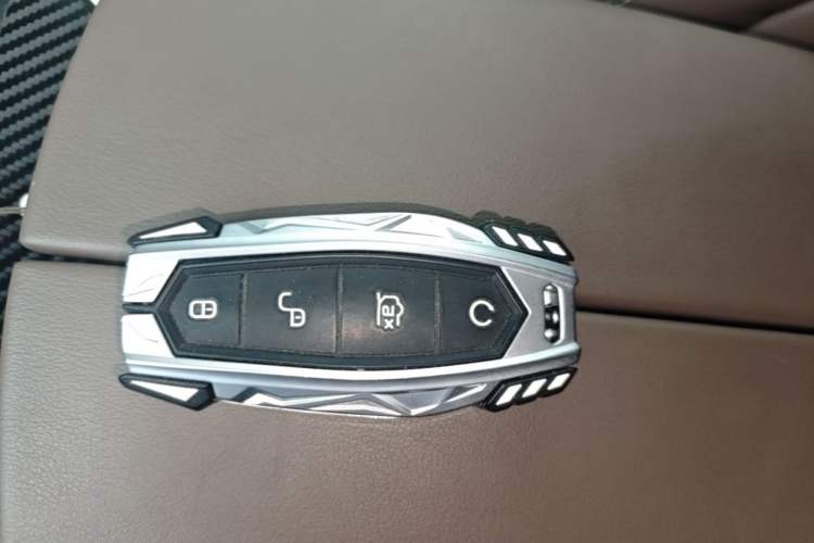 Used BYD Han 2023 EV Champion Edition 605KM Front-Drive Premium Model Vehicle Key