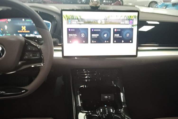 Used BYD Han 2023 DM-i Champion Edition 121KM Prestige Model Audio And AC Panel