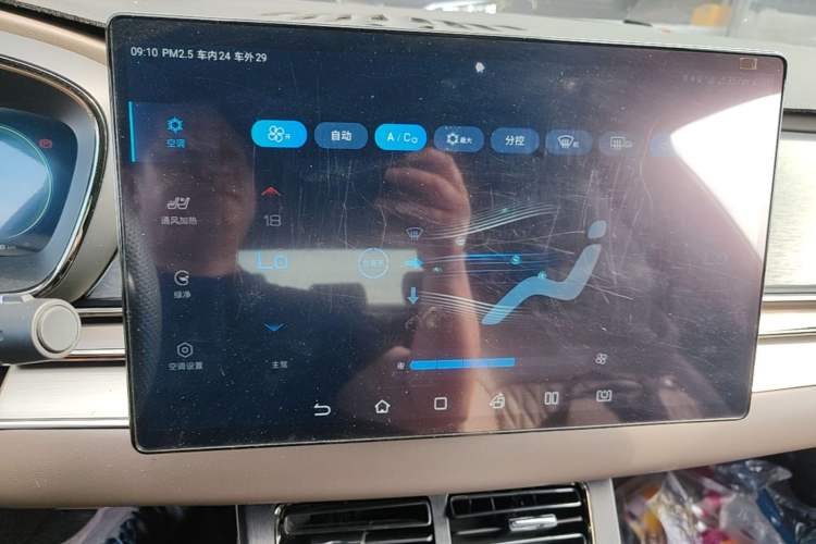Used BYD Han 2023 EV Champion Edition 605KM Front-Drive Premium Model Audio And AC Panel