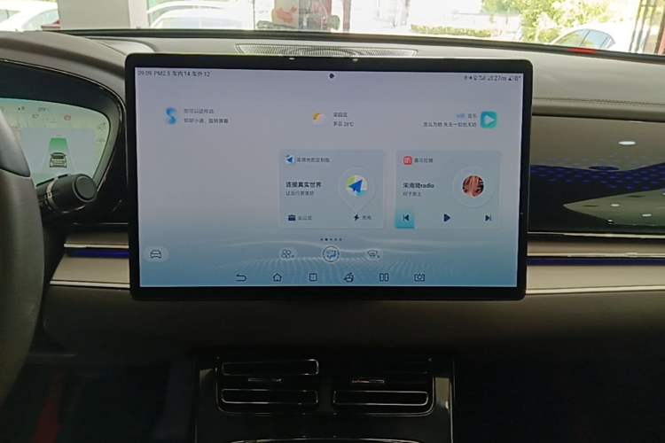 Used BYD Han 2023 EV Champion Edition 605KM Front-Drive Premium Model Audio And AC Panel