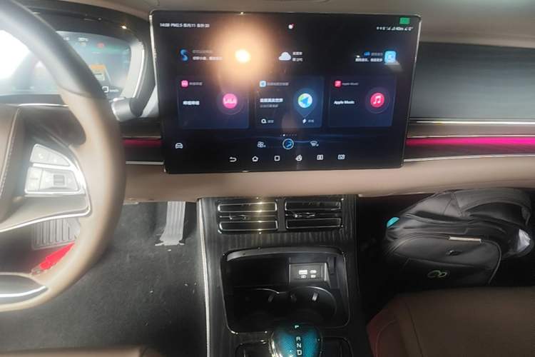 Used BYD Han 2023 DM-i Champion Edition 121KM Prestige Model Audio And AC Panel