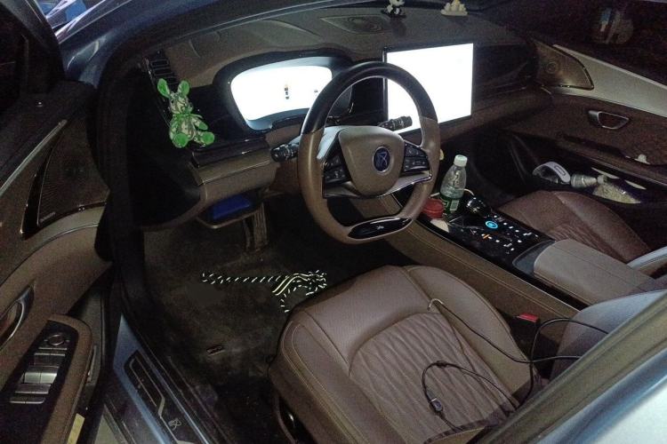 Used BYD Han 2023 DM-i Champion Edition 121KM Prestige Model Center Console