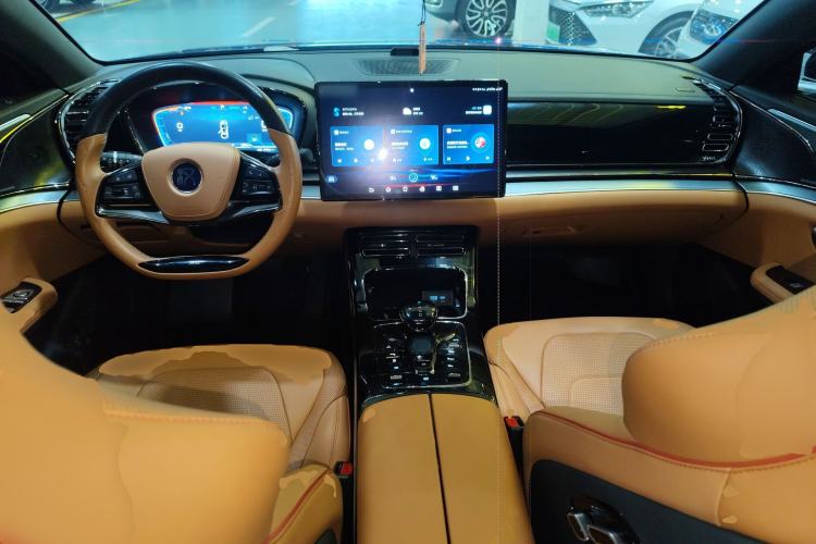 Used BYD Han 2023 DM-i Champion Edition 121KM Prestige Model Center Console