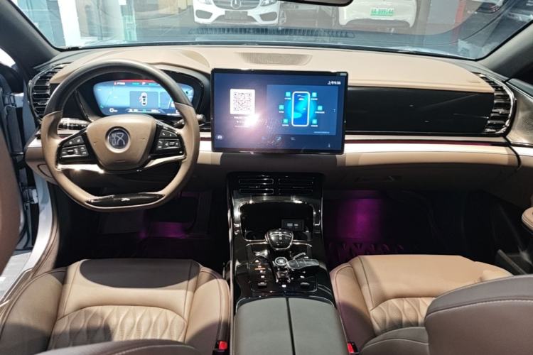 Used BYD Han 2023 EV Champion Edition 605KM Front-Drive Premium Model Center Console