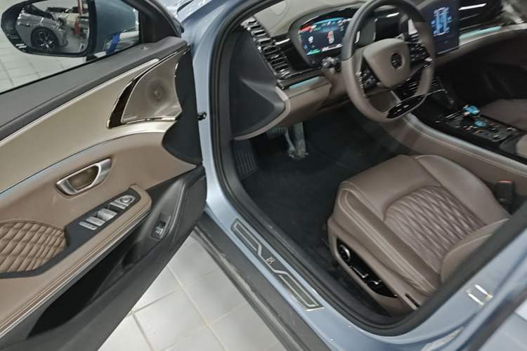 Used BYD Han 2023 EV Champion Edition 605KM Front-Drive Premium Model Driver Seat