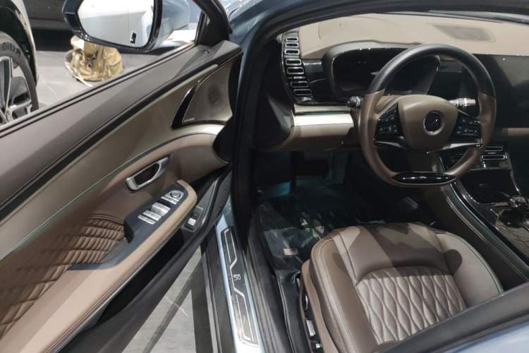 Used BYD Han 2023 DM-i Champion Edition 121KM Prestige Model Driver Seat