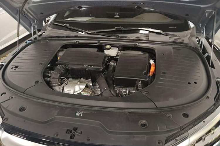 Used BYD Han 2023 DM-i Champion Edition 121KM Prestige Model Engine Bay