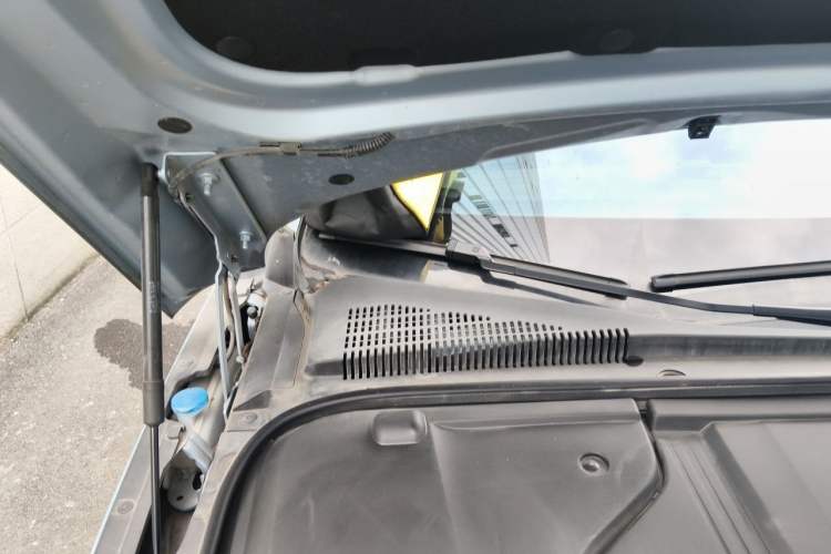 Used BYD Han 2023 EV Champion Edition 605KM Front-Drive Premium Model Engine Bay Right
