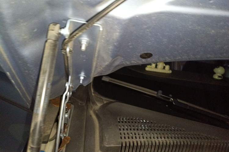 Used BYD Han 2023 DM-i Champion Edition 121KM Prestige Model Engine Bay Right