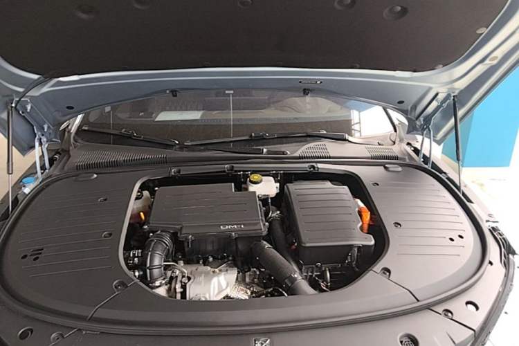 Used BYD Han 2023 DM-i Champion Edition 121KM Prestige Model Engine Bay