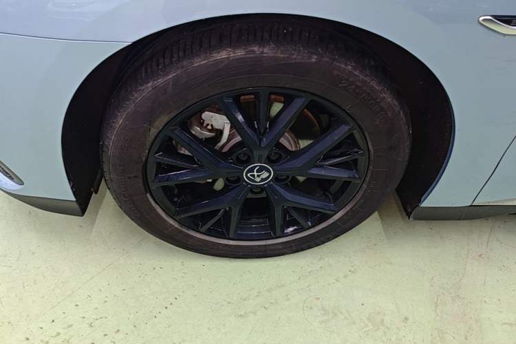 Used BYD Han 2023 DM-i Champion Edition 121KM Elite Model Exterior 4