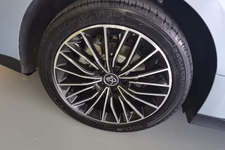 Used BYD Han 2023 EV Champion Edition 506KM Front-Wheel-Drive Premium Model Exterior 5