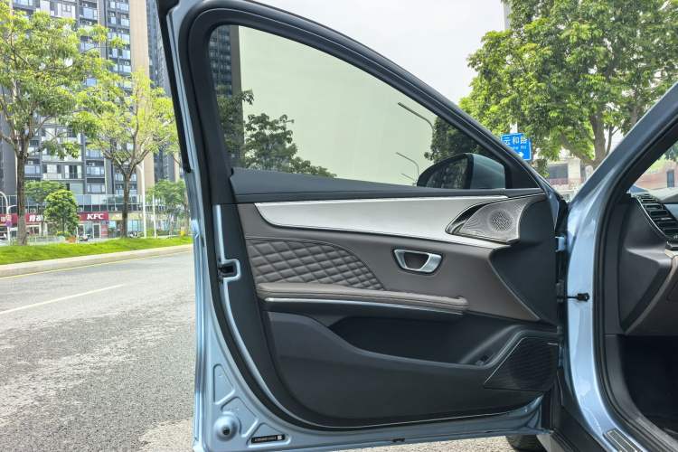 Used BYD Han 2023 EV Champion Edition 605KM Front-Drive Premium Model Exterior 8