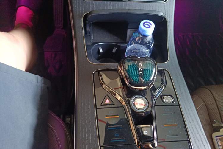 Used BYD Han 2023 DM-i Champion Edition 121KM Prestige Model Gear Lever